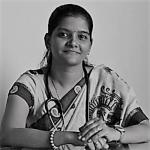 Dr. Manisha Jadhav: Obstetrician and gynecologist,Ayurvedic Doctor in Kerala, India