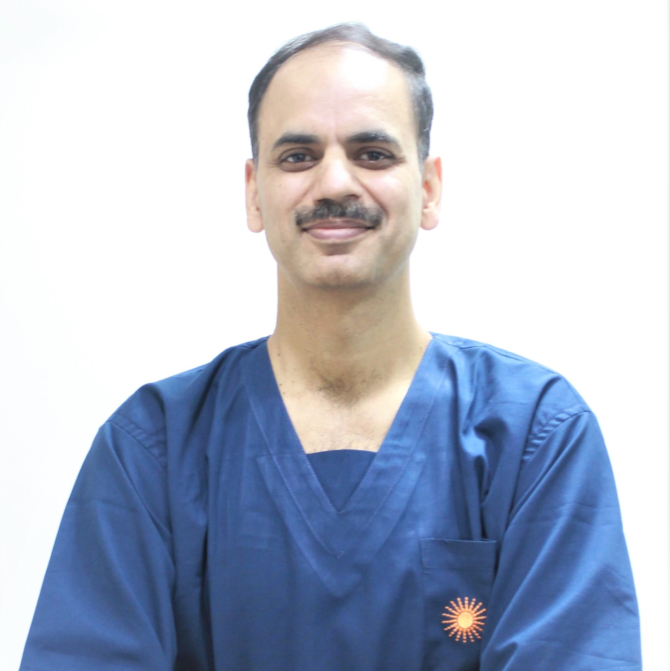 Dr. Sumit Batra: Orthopaedic Surgeon in Haryana, India