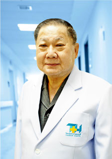 DR.CHAMRIENG TANDHAVADHANA: Neuro surgeon in Bangkok, Thailand