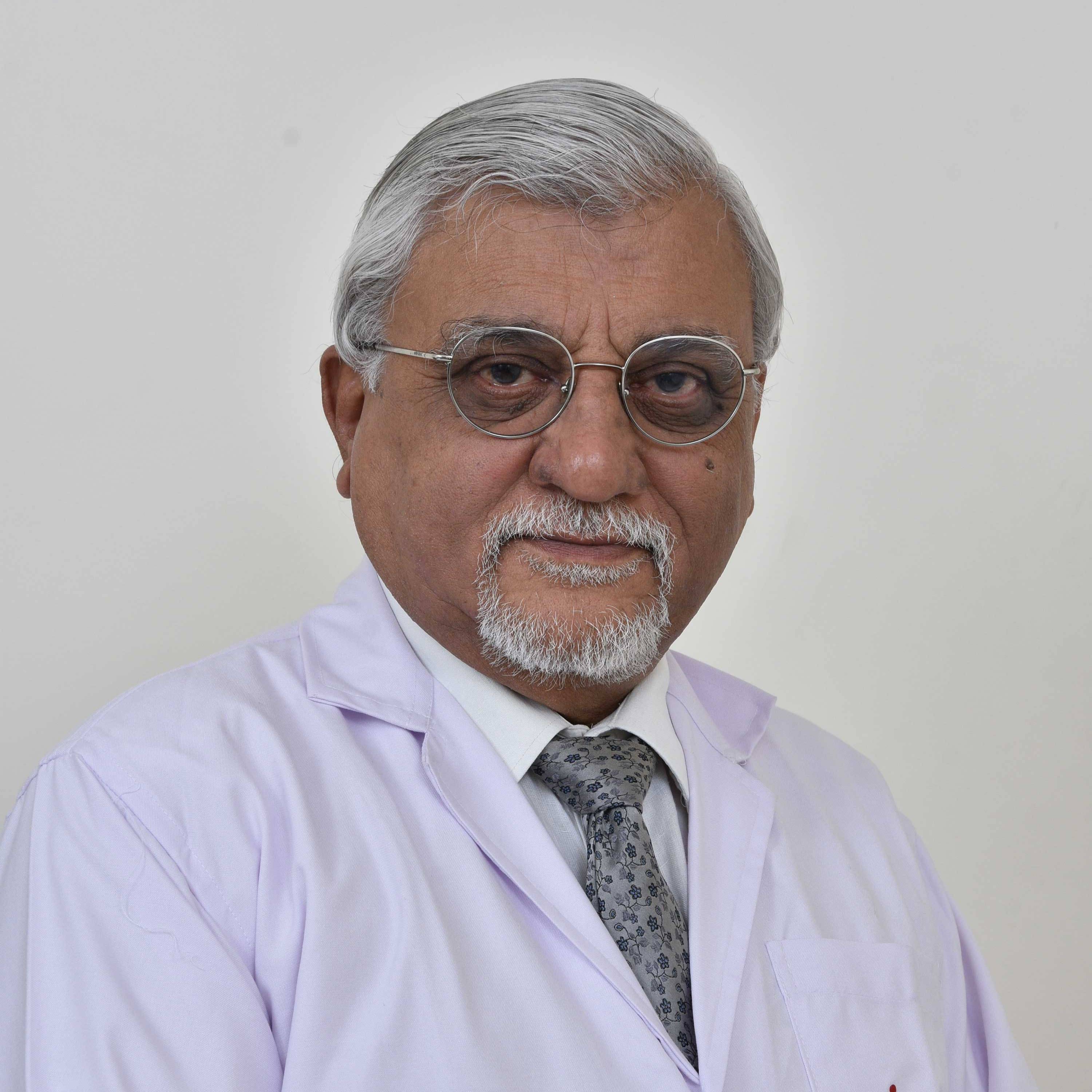Dr. Arun Behl: Surgical oncologist in Maharashtra, India