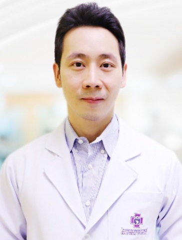 Dr. Prasert Lao Charoen Sombat: Neuro surgeon in Saraburi, Thailand