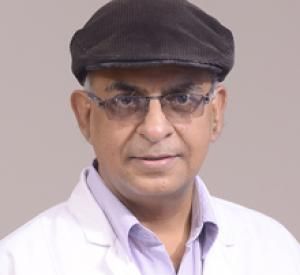 Dr L N Teneja: Pediatrician in Delhi, India
