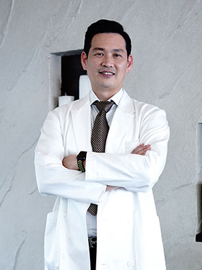 Pol.Lt.Col.Dr. Piya Rungraksiri